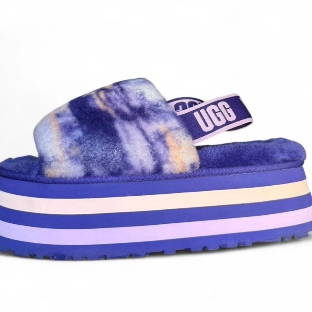 UGG Women's Disco Marble Slide sandals  Violet Night color. size 8 EUC